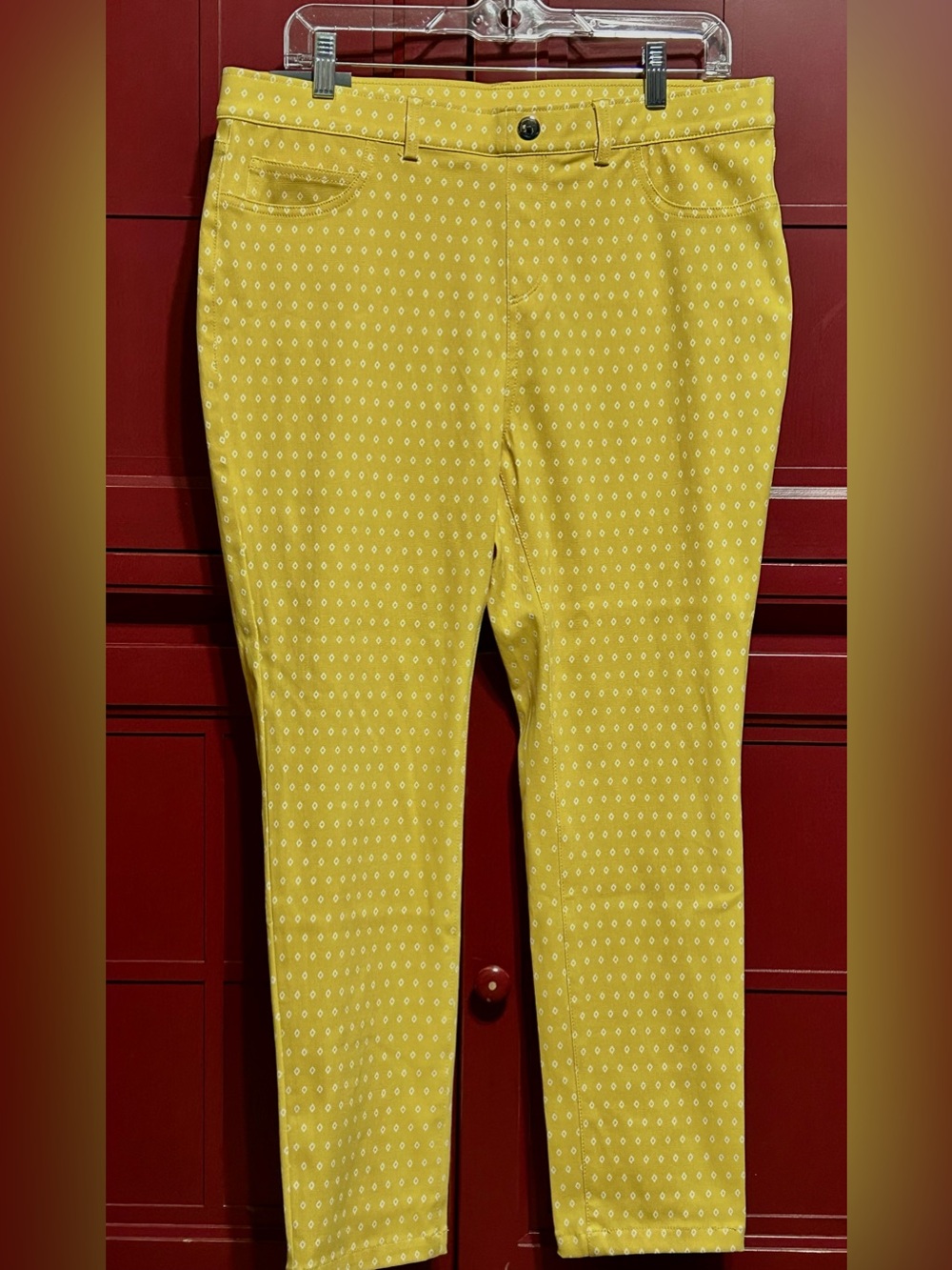 Women’s yellow print pull on Pants